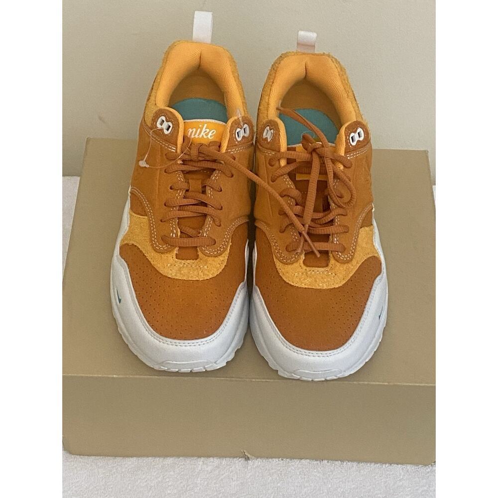 Nike Women’s Serena Williams Design Crew x‎ Air Max 1 Monarch Shoes Activewear